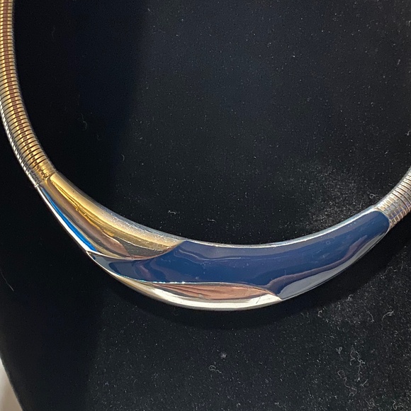 Vintage Y2K Silver Tone Serpentine Collar Omega Necklace Blue Enamel Panel - Picture 5 of 13